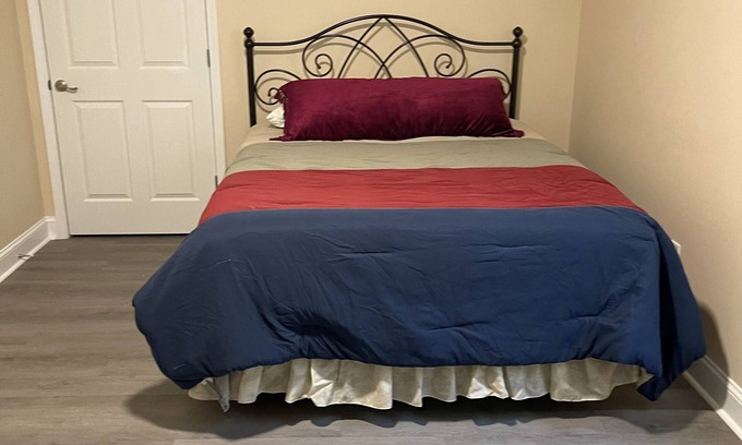 Starkville House | DIMJ Guesthouse- Location #4