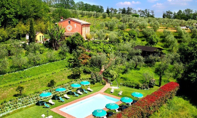 Capannori Villa | Dimora Dayan - Nine Bedroom Villa, Sleeps 18