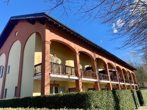 Asti Apartment | Dimore-Granaio nr 5-garden-welcome box -free parking and pool
