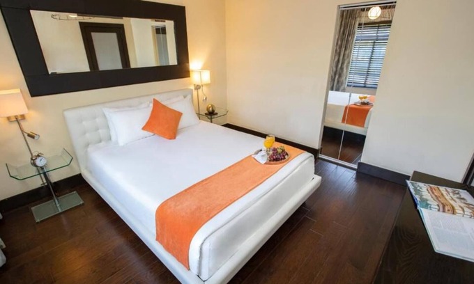 City Center House | Dip Your Toes in The Sand! 4 Relaxing Units in South Beach! Pets Allowed!