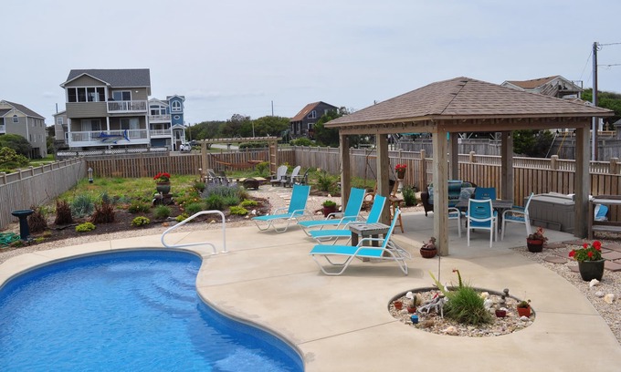 Nags Head House | Direct Beach Access, Priv. Saltwater Pool, Hot Tub Sleeps 10 + Two pullouts