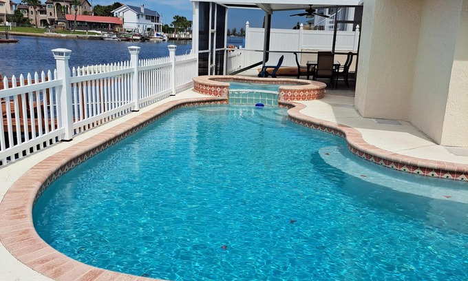 Spring Hill House | Direct gulf access ,dolphin visits,pool/hot tub. Totally remodeled ! nn