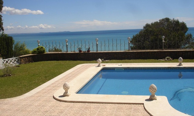 Miami Platja Villa | DIRECT ON THE BEACH! FACING THE SEA! 3 rooms, swimming-pool. LUX & QUIET