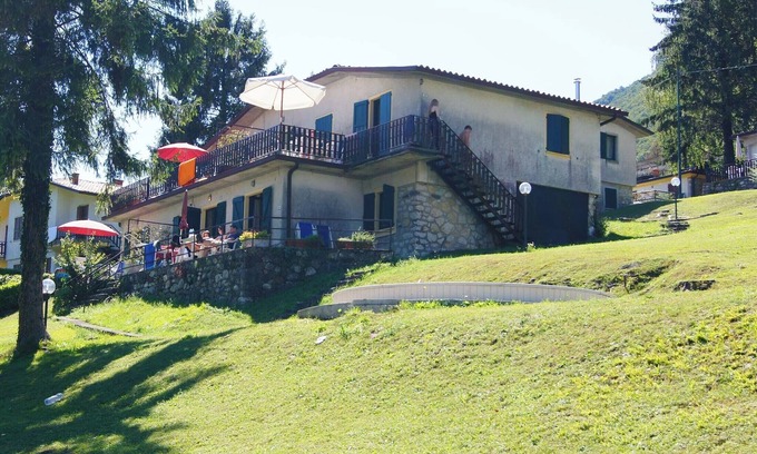 Idro Apartment | Directly on the lake with terrace