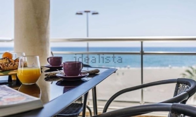 Roquetas de Mar Condo | Discount! Fantastic 270 m2 penthouse with amazing sea views direct on the beach