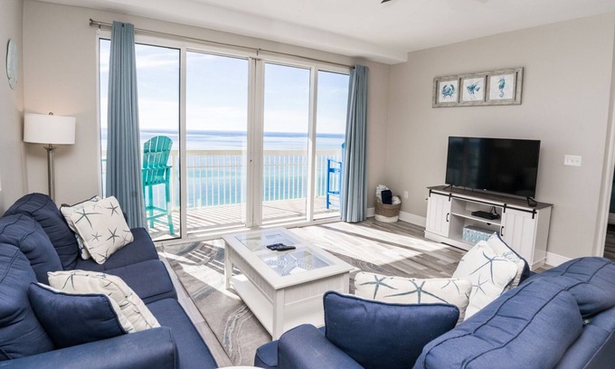 Miramar Beach Condo | Discounted rates for remaining Sept dates - 5 star 3 bed/3 bath beachfront unit!