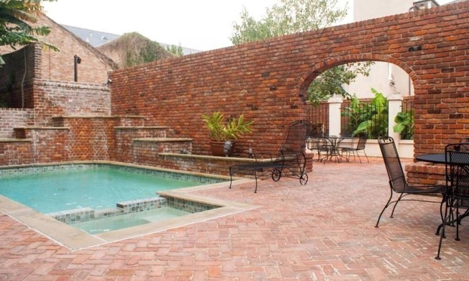 French Quarter Hotel | Discover Peaceful Garden Retreat in NOLA – 3 Private Rooms + Full Charm