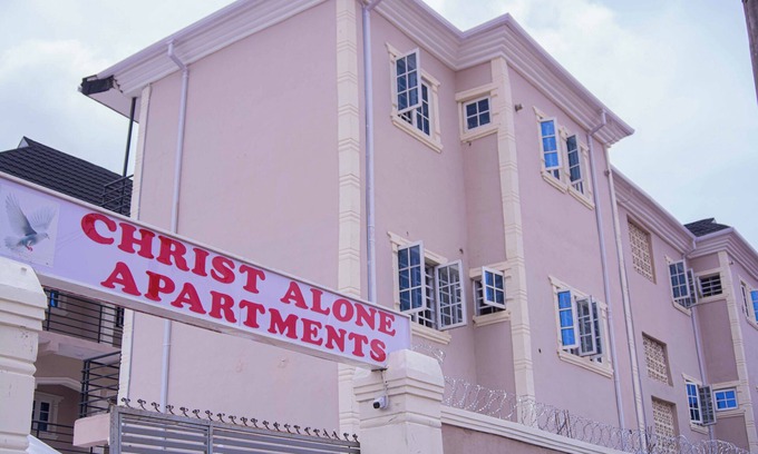 Ibadan Apartment | Discover the perfect blend of comfort in our stylish 2 bedroom apartments.
