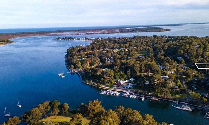 Metung House | Discover the perfect blend of relaxation and adventure at our country retreat