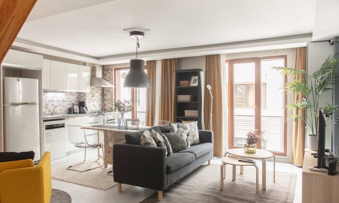 Tophane Apartment | Distinguished Flat 650 m to Galata Tower