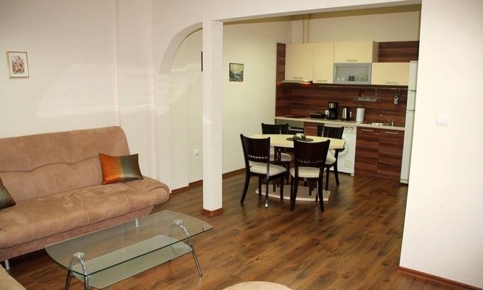 Varna City Centre Apartment | Diva Apartment, Varna, Top Center