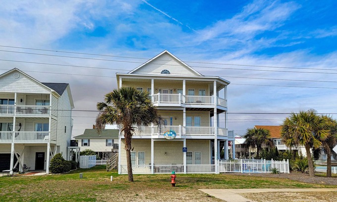 Surf City House | Dive into "Summer Days & Cooler Nights"! w/pool!