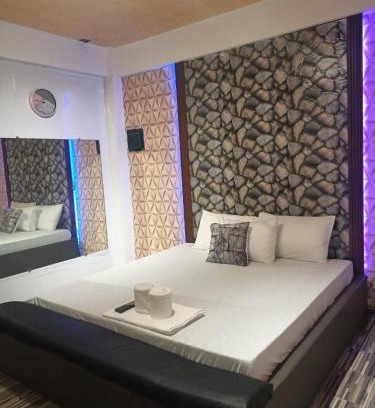 Cabanatuan Apartment | DJCI Apartelle Walk to Robinson & NE Pacific Mall 3 Min to SM Cabanatuan