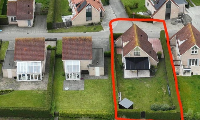 Breskens House | Do you want a pleasant holiday in an eco-friendly and energy-efficient home with all modern comforts . Features include : - Car charging station on private driveway so you don't have to move around .