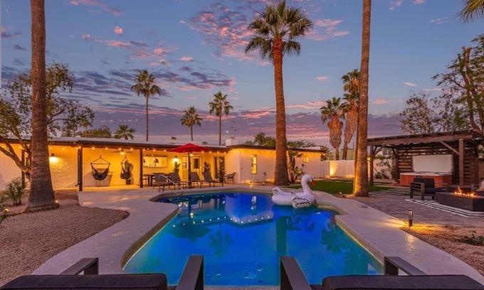 Thunderbird Desert Estates House | Doce Palmas|FREE Htd Pool|Spa|Putt. Grn.