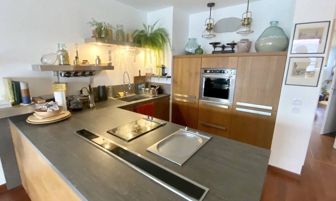 Quartier du Panier Apartment | DOCK - HALL DE LA MAJOR district: . Chic, luxurious setting with sea view
