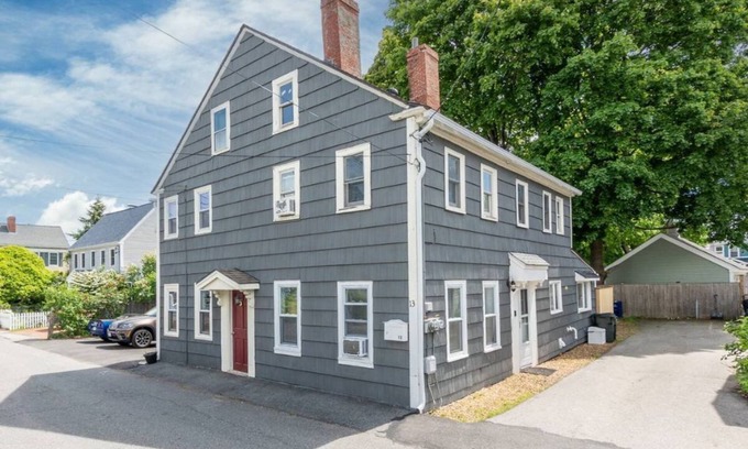 Newburyport House | Dog Daze 2- South End Newburyportn30 day rental