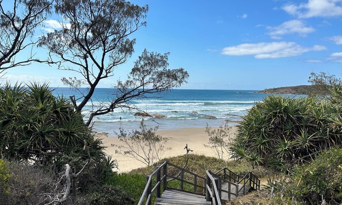 Arrawarra Headland Apartment | Dog friendly apartment close to beaches. Own private yard, garden and 2 decks.