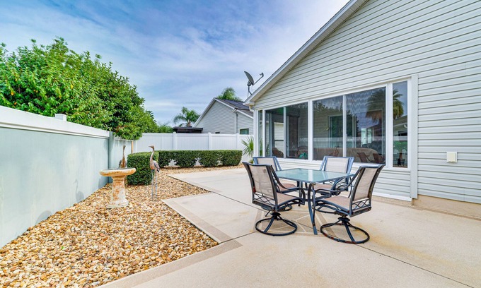 Pennecamp House | Dog-Friendly Home in The Villages w/Private Patio