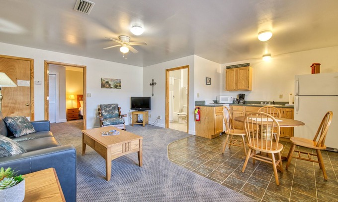 Waynesville Apartment | Dog-friendly, lake-view home with shared pool, tennis, WiFi, & kitchenette