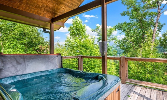 Chalet Village North Cabin | dog-friendly single level hot tub free Dollywood ticket Little Bear