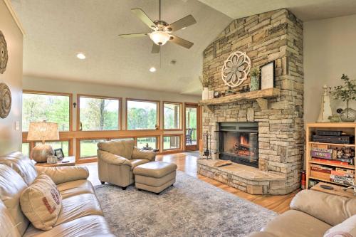 Crellin House | Dogs Welcome Secluded Oakland Gem with Hot Tub