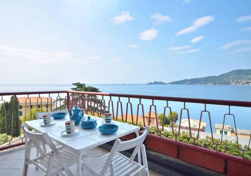 Rapallo Apartment | Dolce Acqua Flexyrent apartment Terrace & Parking - NO AC