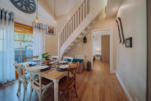 Szklarska Poreba Apartment | Dolina Wikingów 2-poziomowy apartament w Norweskiej Dolinie z dwoma balkonami i dostępem do strefy Wellness