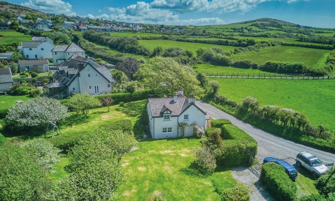 Llangennith Cottage | Dollars Cottage - 4 Bedroom Cottage - Llangennith