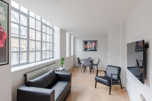 Clerkenwell Apartment | Dolls House - Farringdon - by Frankie Says