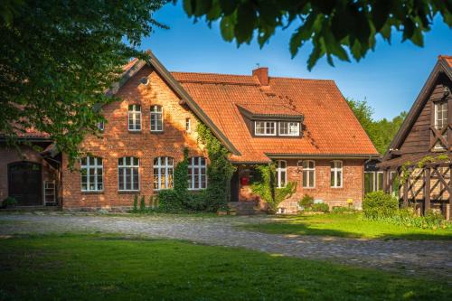 Wysoka Wies Bed & Breakfast | Dom Gościnny Stara Szkoła