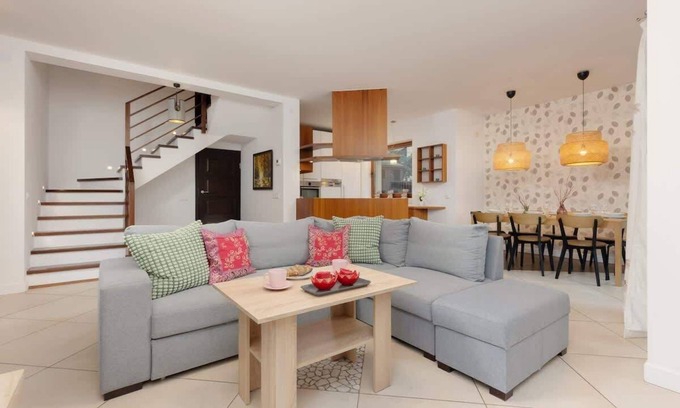 Wawer House | Dom Jeziorowa 47A | Parking | Garden | Remote Work