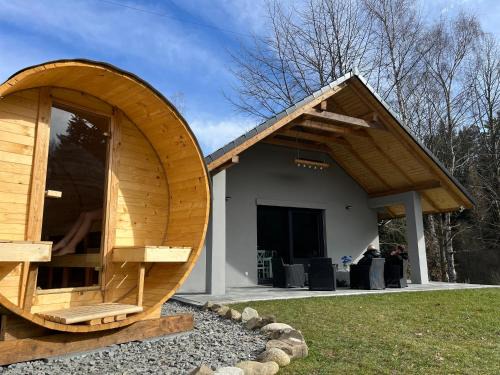 Stryszawa Cabin | Dom nad Stryszawką z BALIĄ i SAUNĄ - domek wypoczynkowy