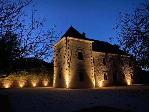 Saint-Cyprien Bed & Breakfast | Domaine de Cazal - Chambres d'Hôtes avec piscine au cœur de 26 hectares de nature préservée