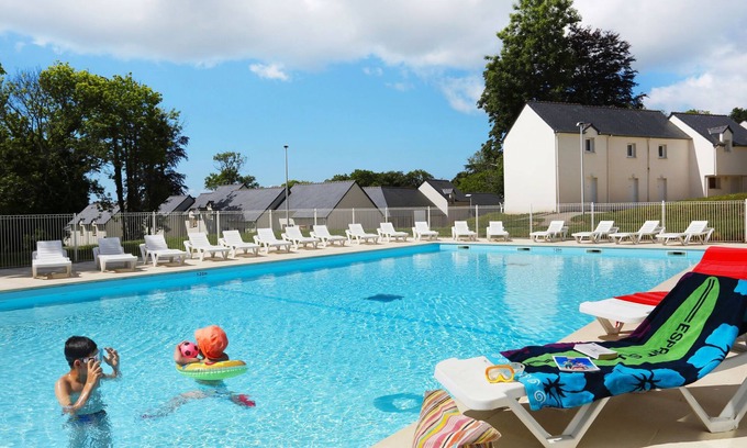 Audierne House | Domaine de la Baie-T4 duplex 8 pers. by Interhome