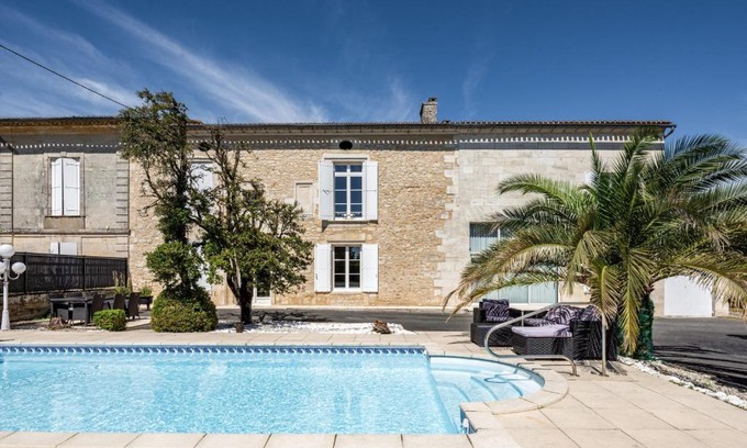 Villegouge House | Domaine de Meyney