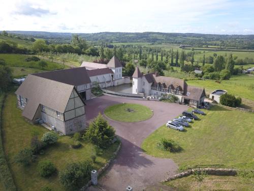 Lessard-et-le-Chene Bed & Breakfast | Domaine des Essarts