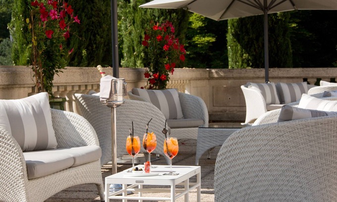 Fontenay-sur-Loing Hotel | Domaine et Golf de Vaugouard - La Maison Younan