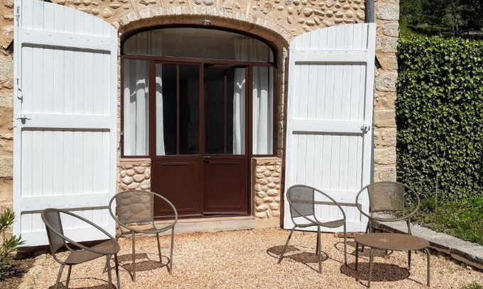 Puimoisson Apartment | Domaine Saint Bonnet