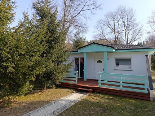 Lagow Apartment | Domek letniskowy z plażą i pomostem