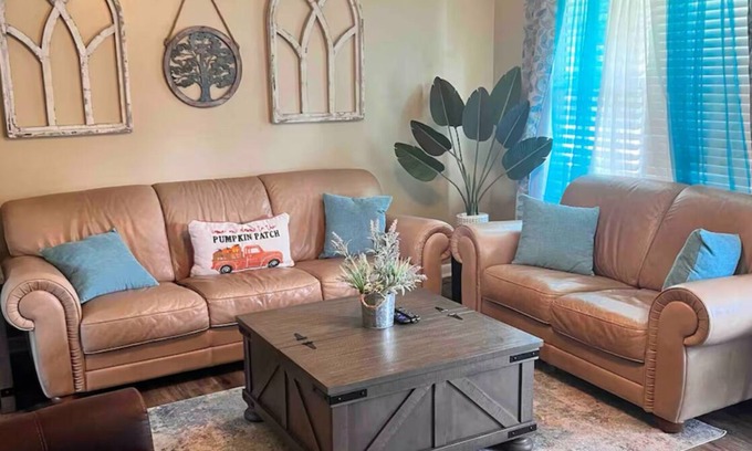 Vidalia House | Domestic Travelers Haven- 5 Beds