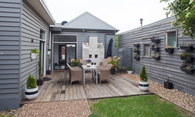 Trentham House | DOMINO HOUSE - YOUR PERFECT BASE FOR THE DOMINO RAIL TRAIL