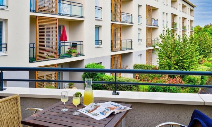 Montlucon Apartment | Domitys Les Rives du Cher