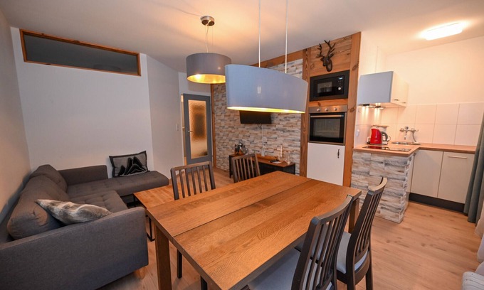 Kaprun Apartment | Domizil Alpine Retreat 15 with balcony