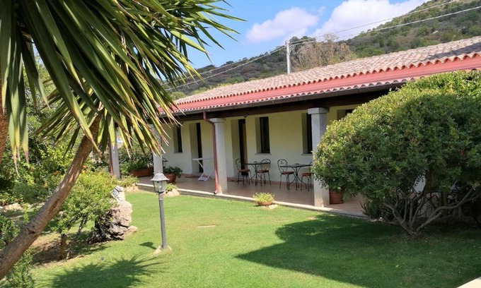 Loiri Porto San Paolo Bed & Breakfast | Domo Minnannu Miriu