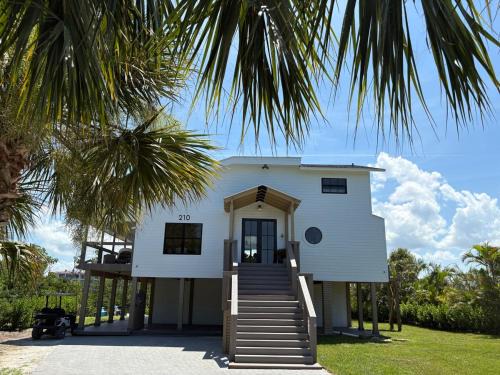 Palm Island House | Don Pedro Island Canal dock and 5 Min to Beach