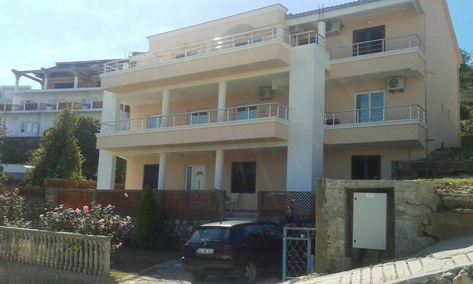 Gjerana Apartment | Doni apartments Studio with kitchen - Velika plaza - Ulcinj apartments