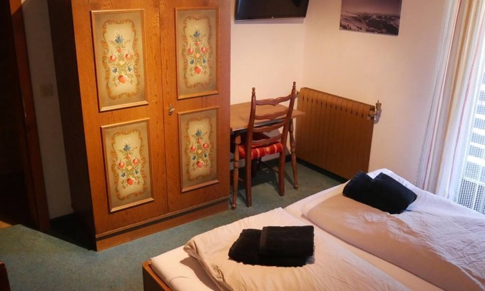 Muehlbach Am Hochkoenig Bed & Breakfast | Doppelzimmer, Dusche, WC, Balkon Voor - Ferienhaus Mittereggalm