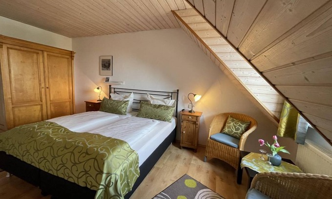 Sankt Martin Bed & Breakfast | Doppelzimmer 6 - Landhaus Christmann