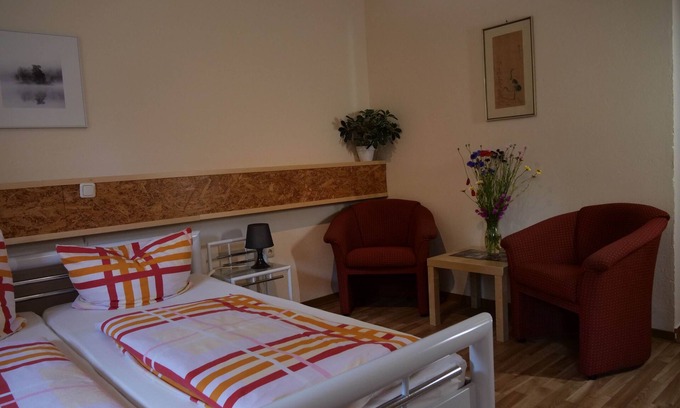 Kuchelmiss Apartment | Doppelzimmer 8 - Pension Nebeltal